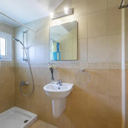 The Ultimate Guide To Renting Your Luxury 3 Bedroom Near The Beach, 1478 * Protaras