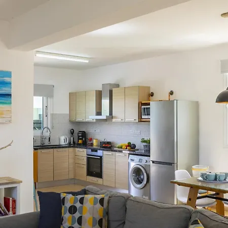 Villa The Ultimate Guide To Renting Your Luxury 3 Bedroom Near The Beach, 1478 Protaras