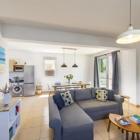 The Ultimate Guide To Renting Your Luxury 3 Bedroom Near The Beach, 1478 빌라