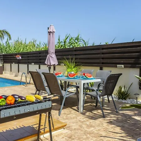The Ultimate Guide To Renting Your Luxury 3 Bedroom Near The Beach, 1478 *