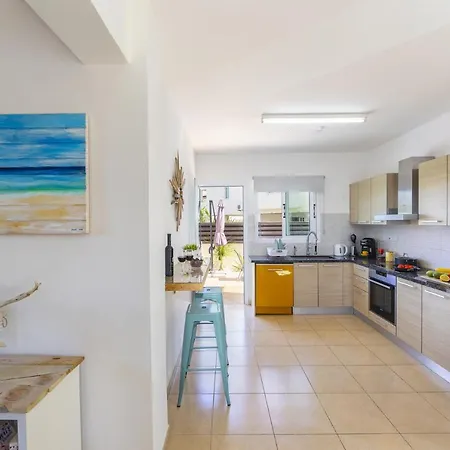 빌라 The Ultimate Guide To Renting Your Luxury 3 Bedroom Near The Beach, 1478